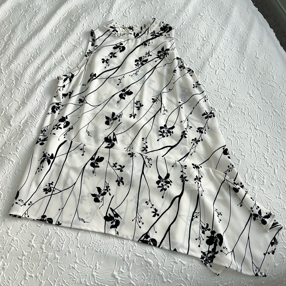 White House Black Market Sleeveless Tapered Blouse - Size 12